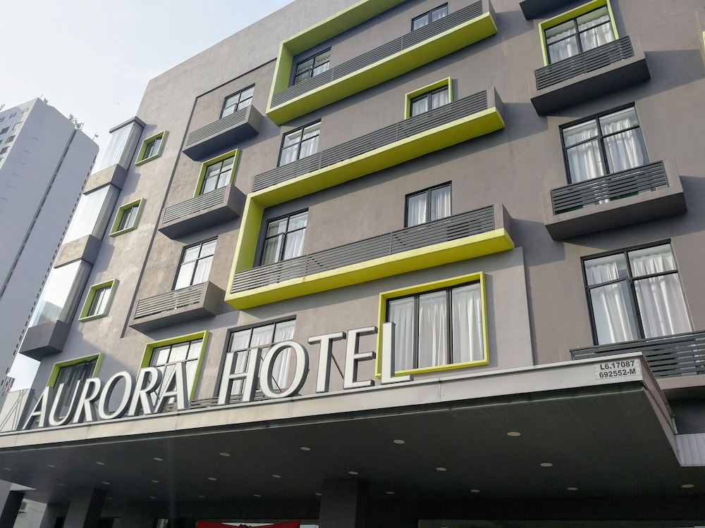 Aurora Hotel 3/53