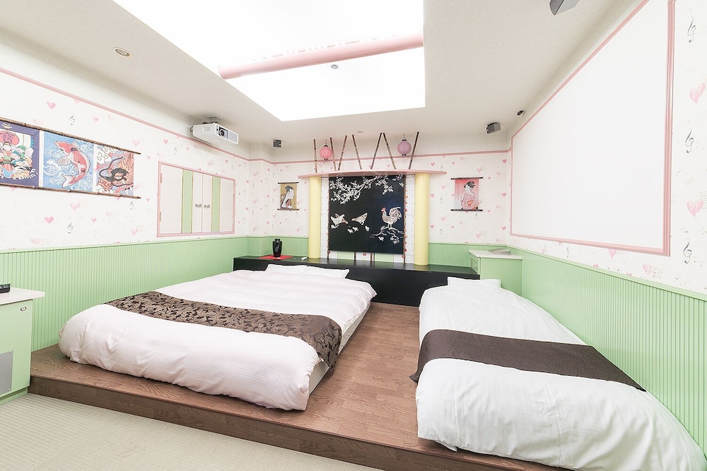 Hotel To 9/48