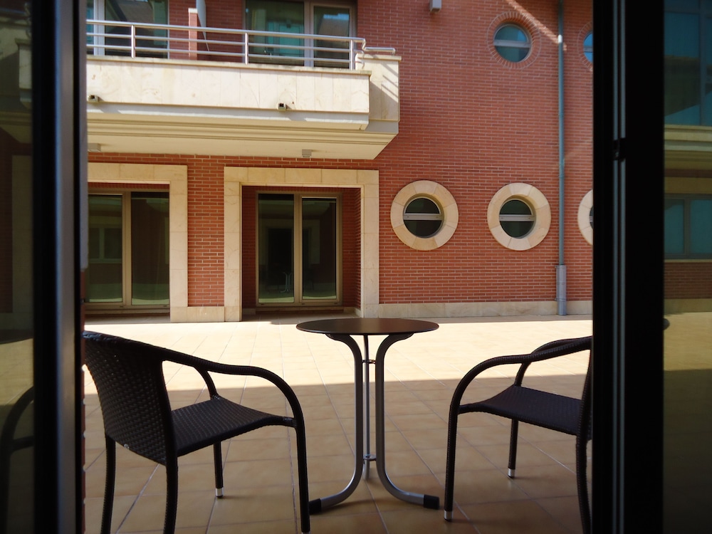 Maritimo Ris Hotel and Apartments 44/73
