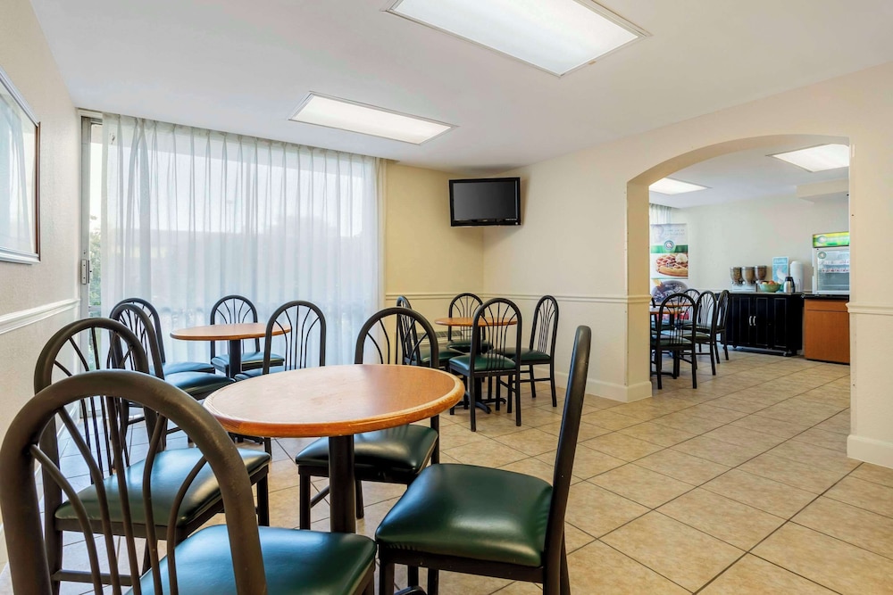 Quality Inn & Suites NRG Park - Medical Center 45/61