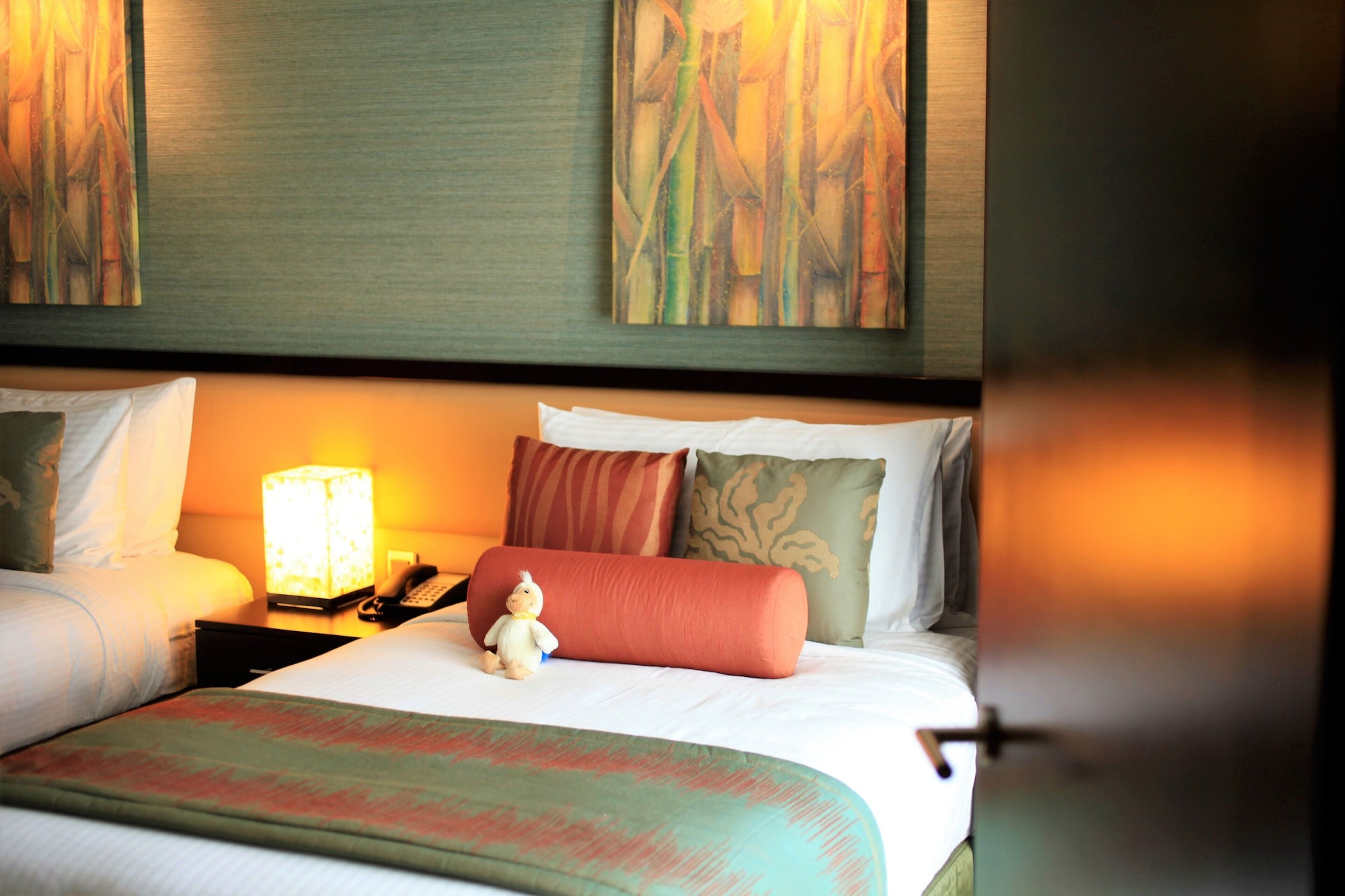 Classic, Twin Beds, Sea Front, Sunset View