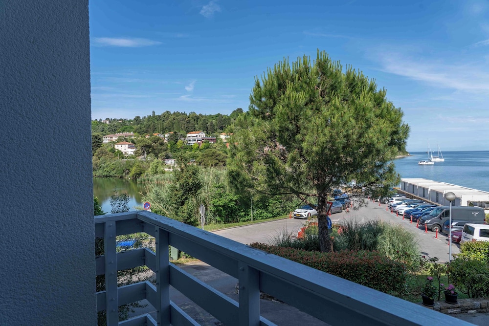 Barbara Piran Beach Hotel And Spa 4/70