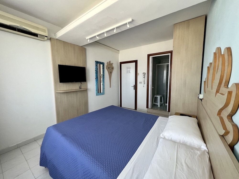 Giorgetti Palace 12/50