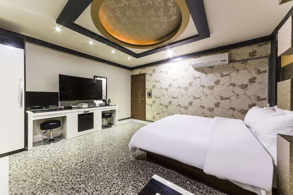 Hotel Millennium 15/43