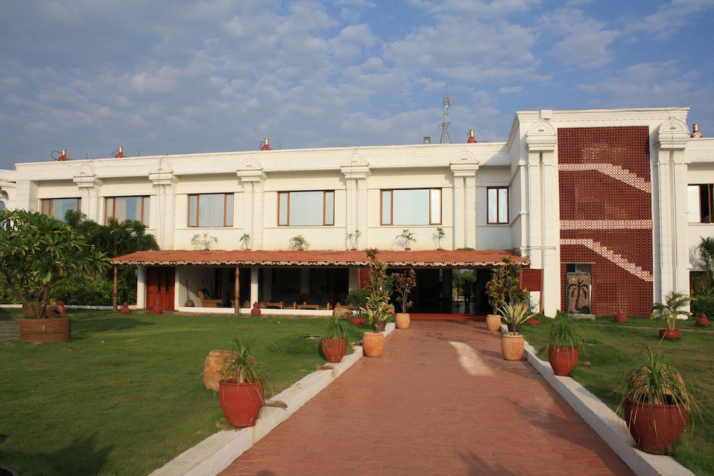 CHARIOT BEACH RESORT 5/50