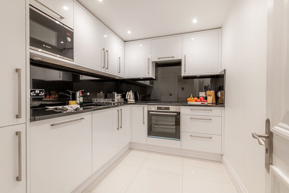 20 Hertford Street 41/50