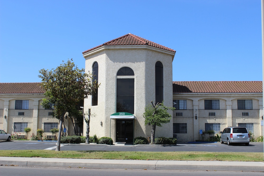 Ocean Gateway Inn 2/30