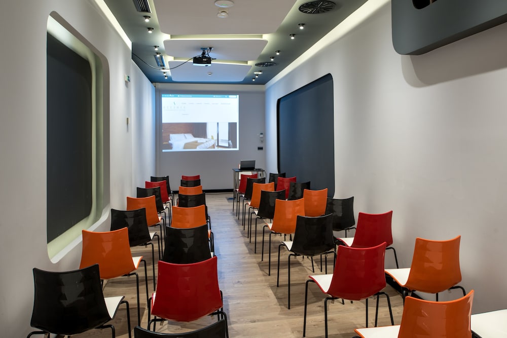 Essence Contemporary Living Hotel 36/50