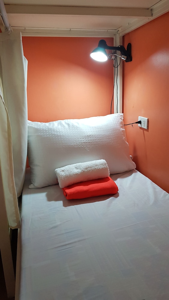 Crossroads Hostel Manila 9/46