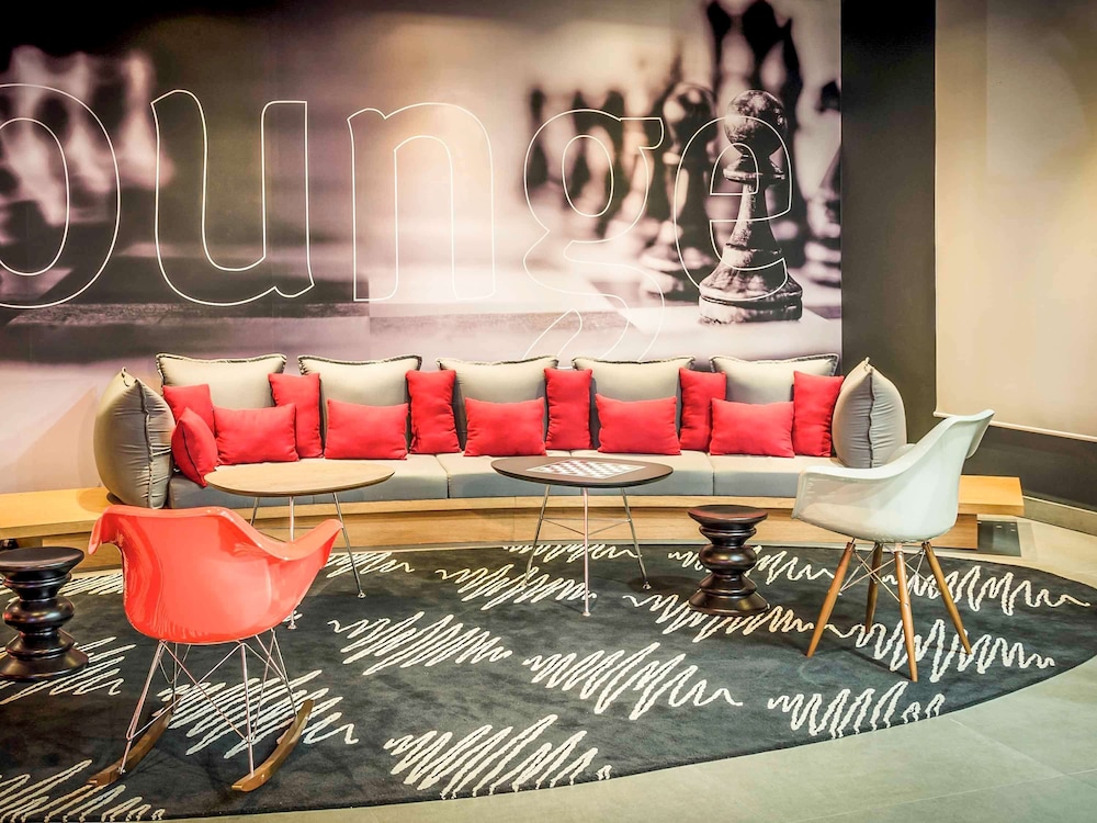 Ibis Porto Alegre Assis Brasil 52/74