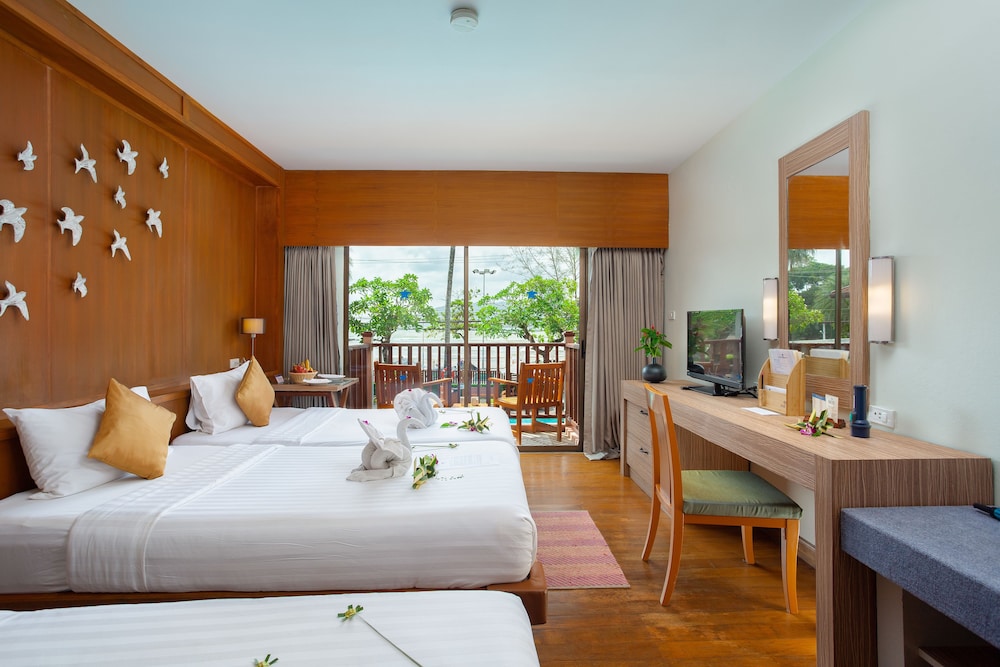Seaview Patong Hotel 23/69