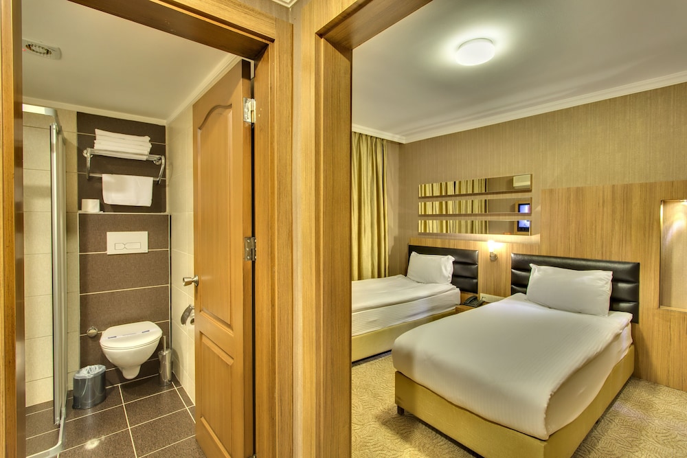 ANTROYAL HOTEL 26/50