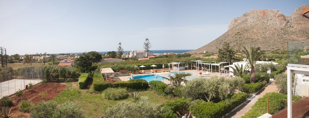 Artemis Village Apartments &amp; Studios 39/50