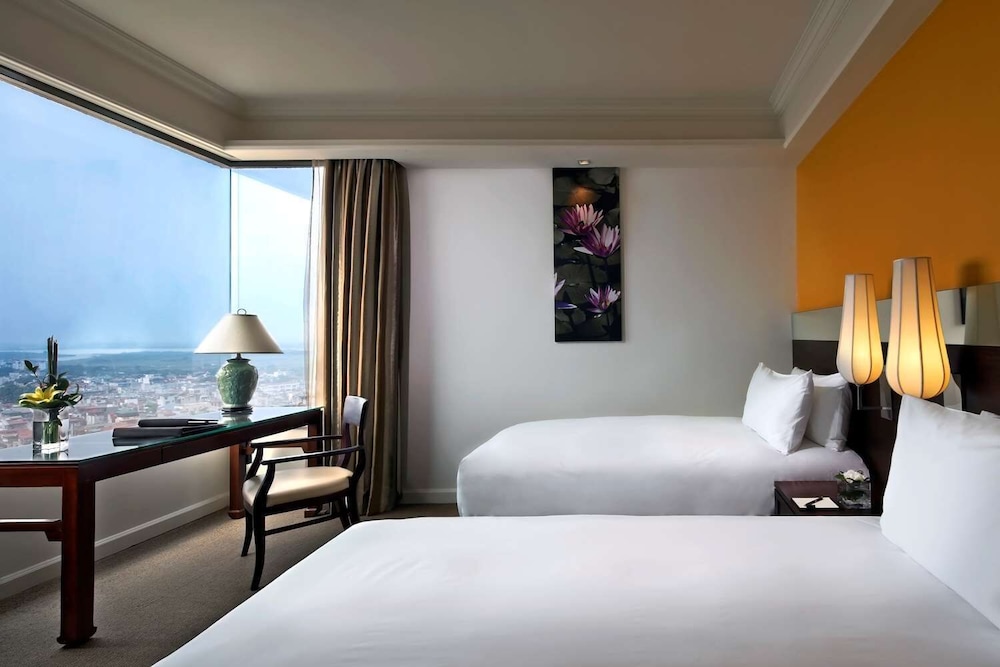 Pan Pacific Hanoi 13/72