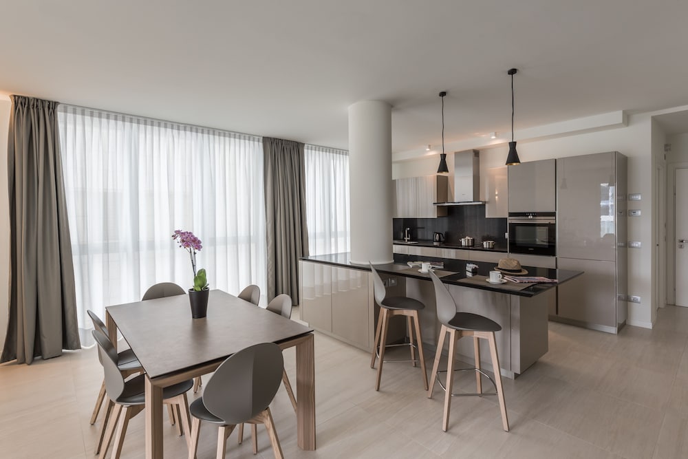 Hesperia Hotel & Residence 36/50