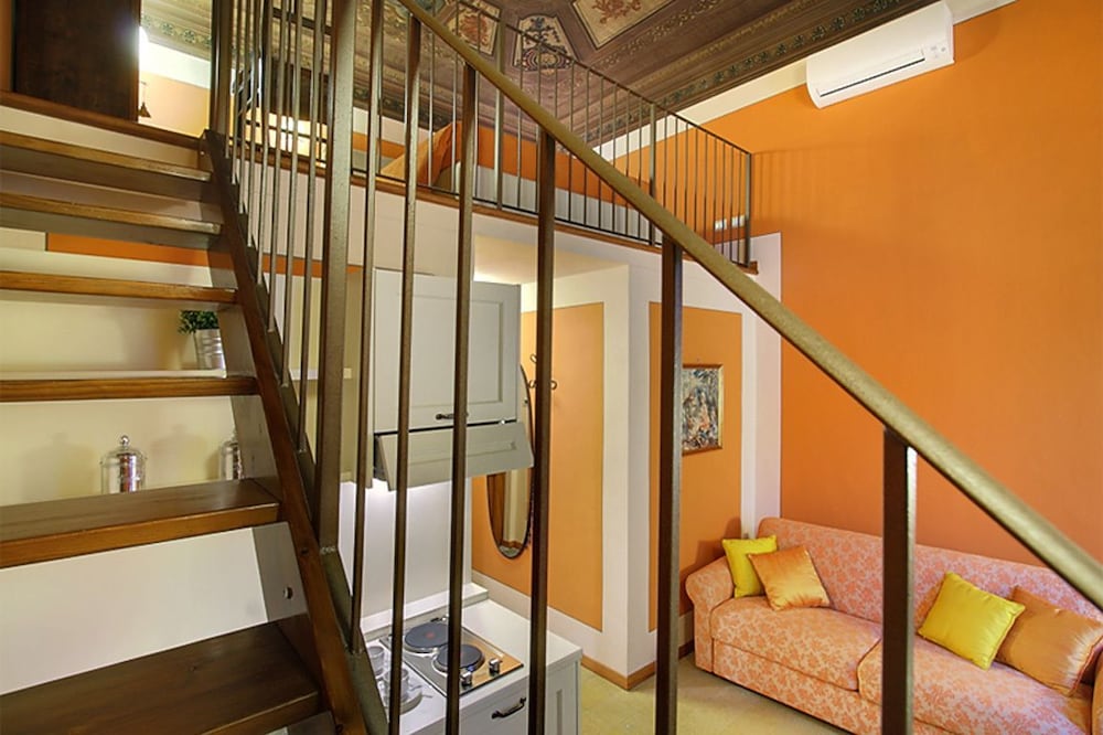 Puccini Apartments 18/50