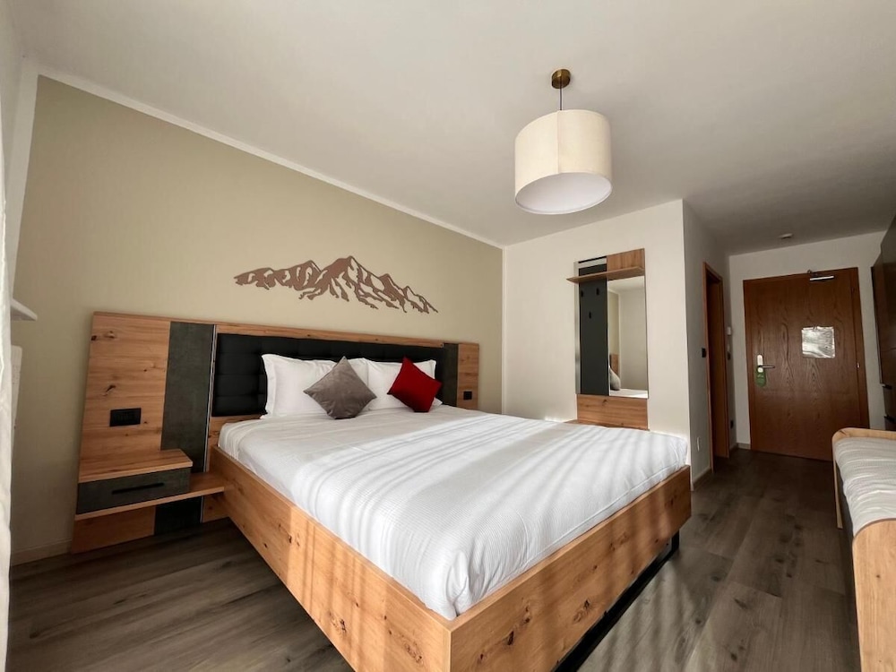 Rododendro Hotel 25/62