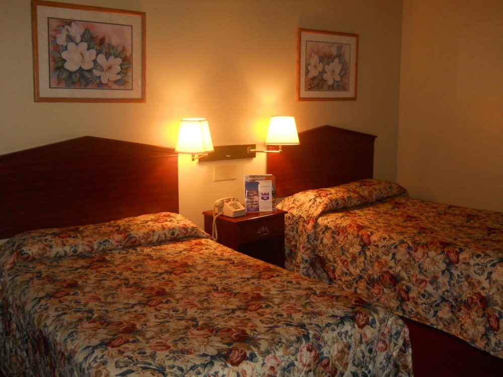 Red Carpet Inn 34/65