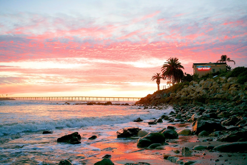 Cliff House Inn 60/71