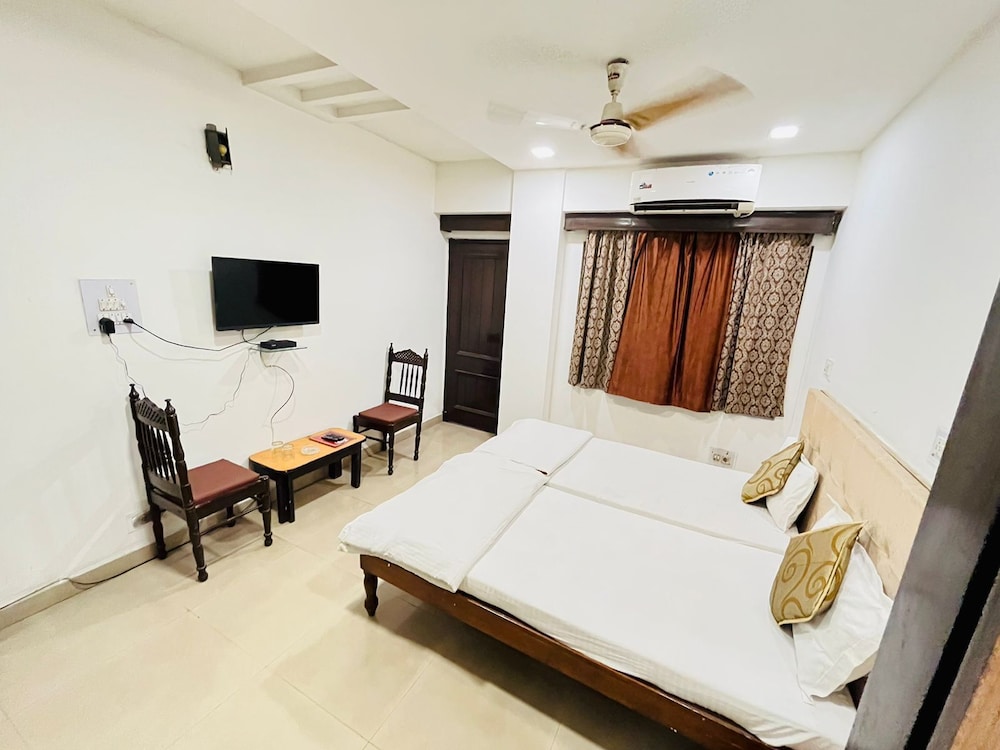 PATHIK HOTEL 17/32