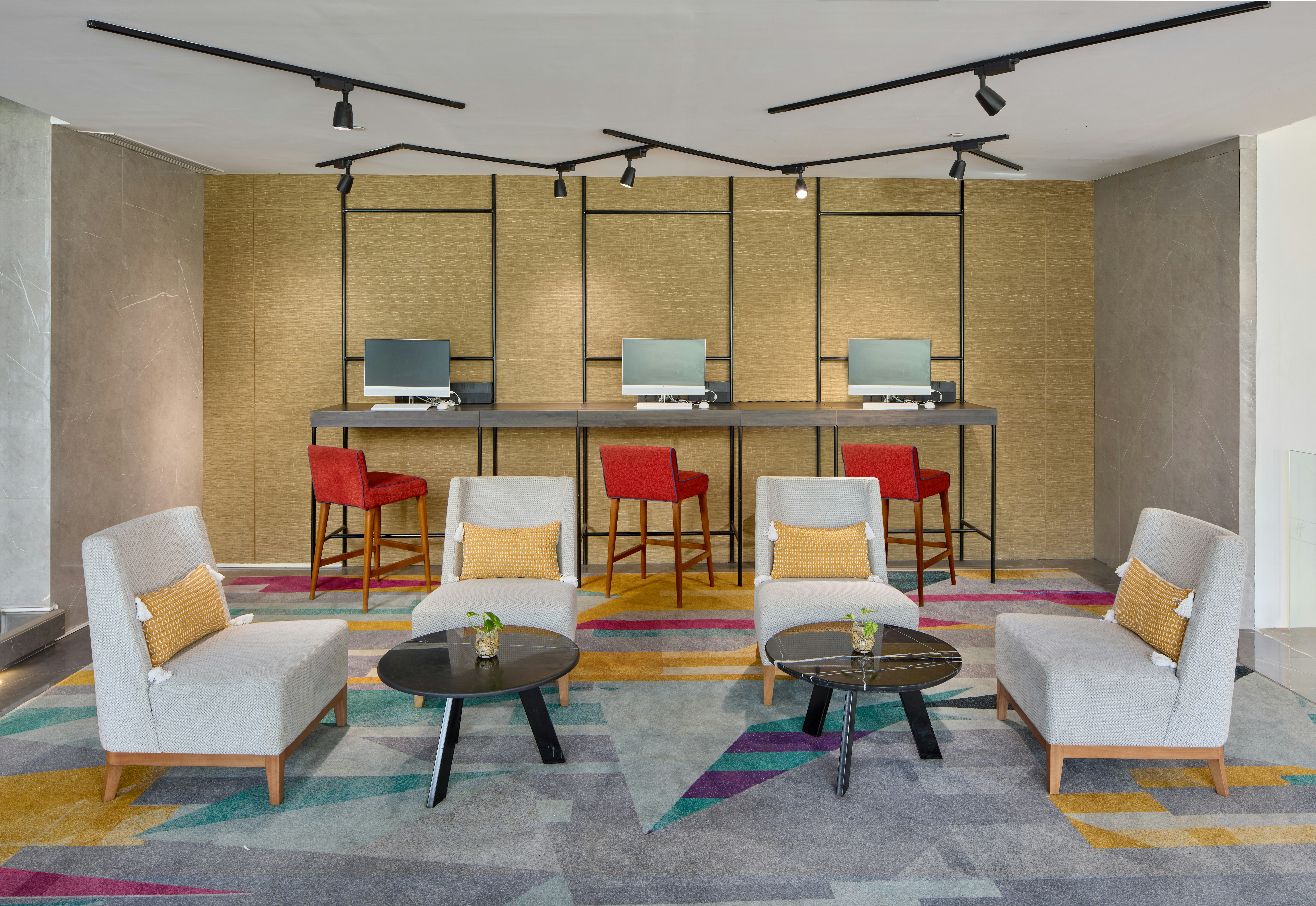 Holiday Inn CEBU CITY 60/69