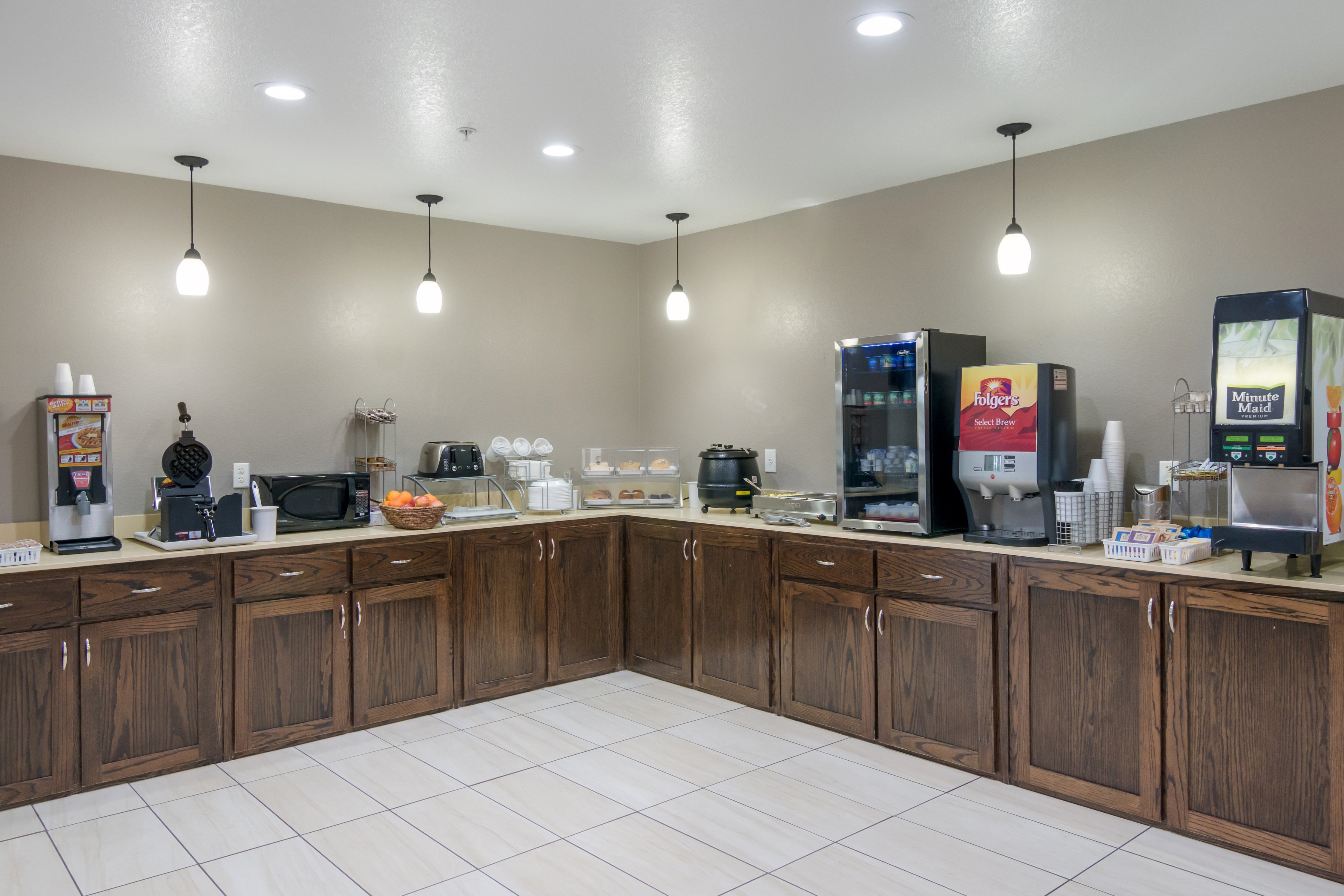 Red Roof Inn Plus+ Fort Worth - Burleson 4/9