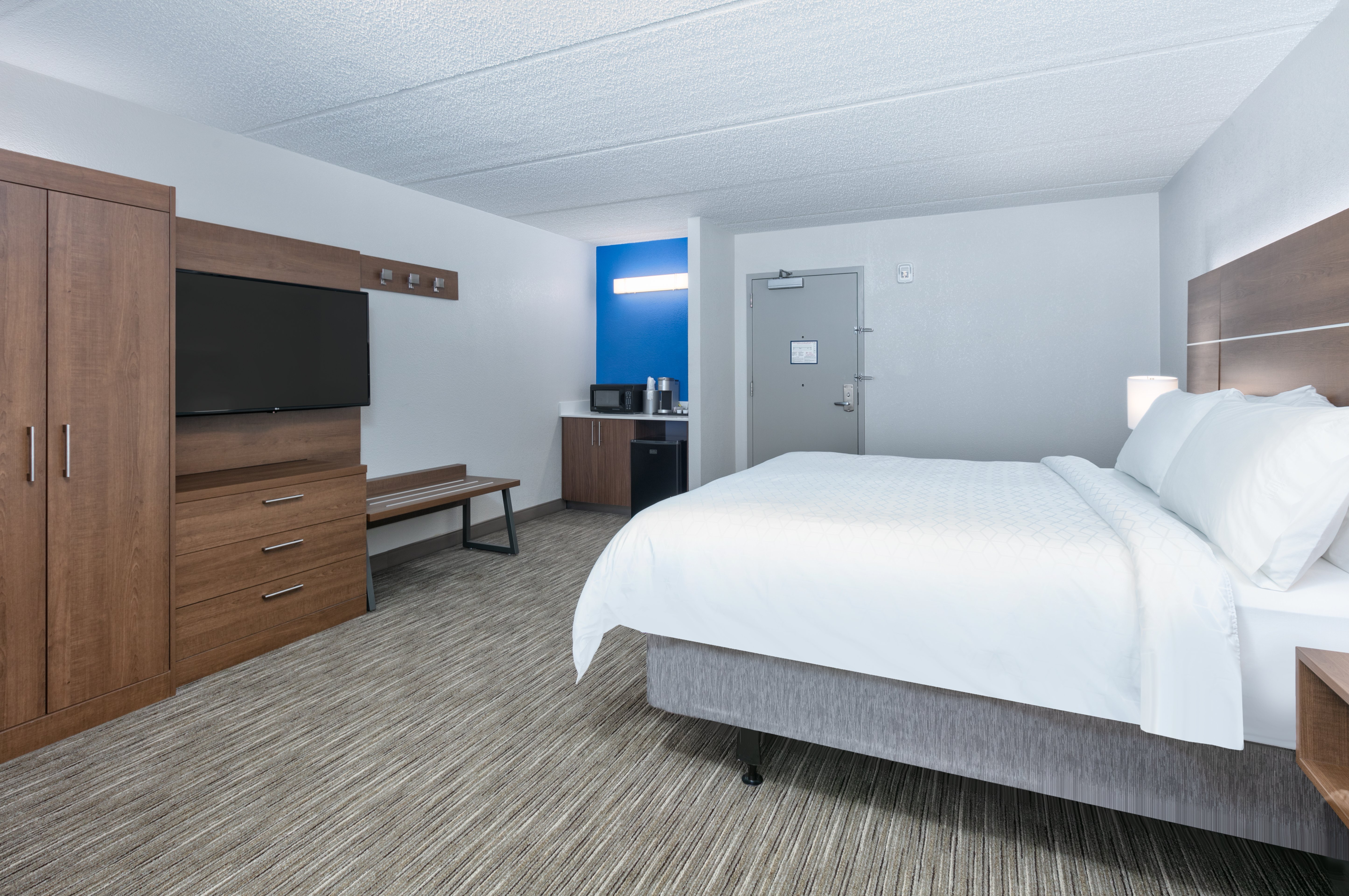 Holiday Inn Express Hotel And Suites Dallas Ft Worth Airport South 8/30