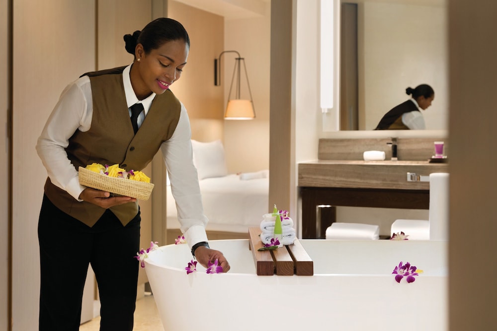 Hyatt Ziva Rose Hall Ex Royalton 4/50