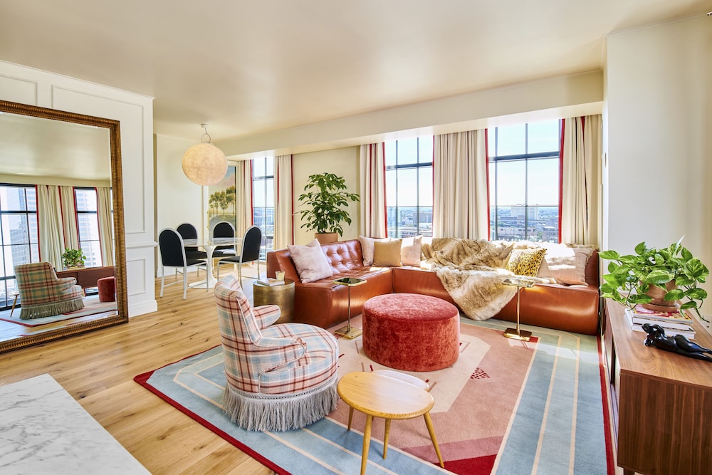 Virgin Hotel New Orleans 46/75