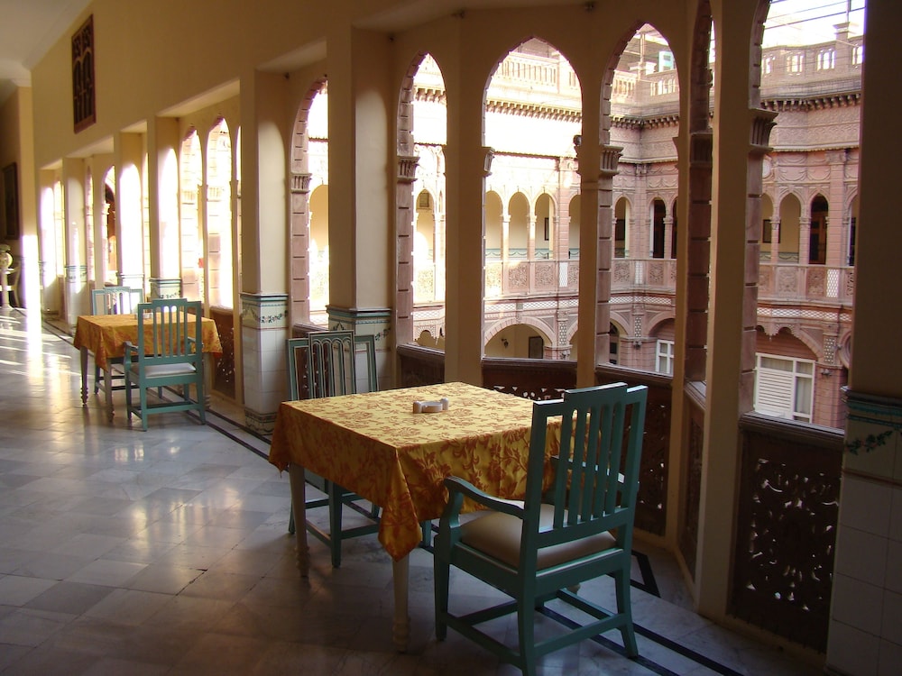 BHANWAR NIWAS HOTEL 41/45
