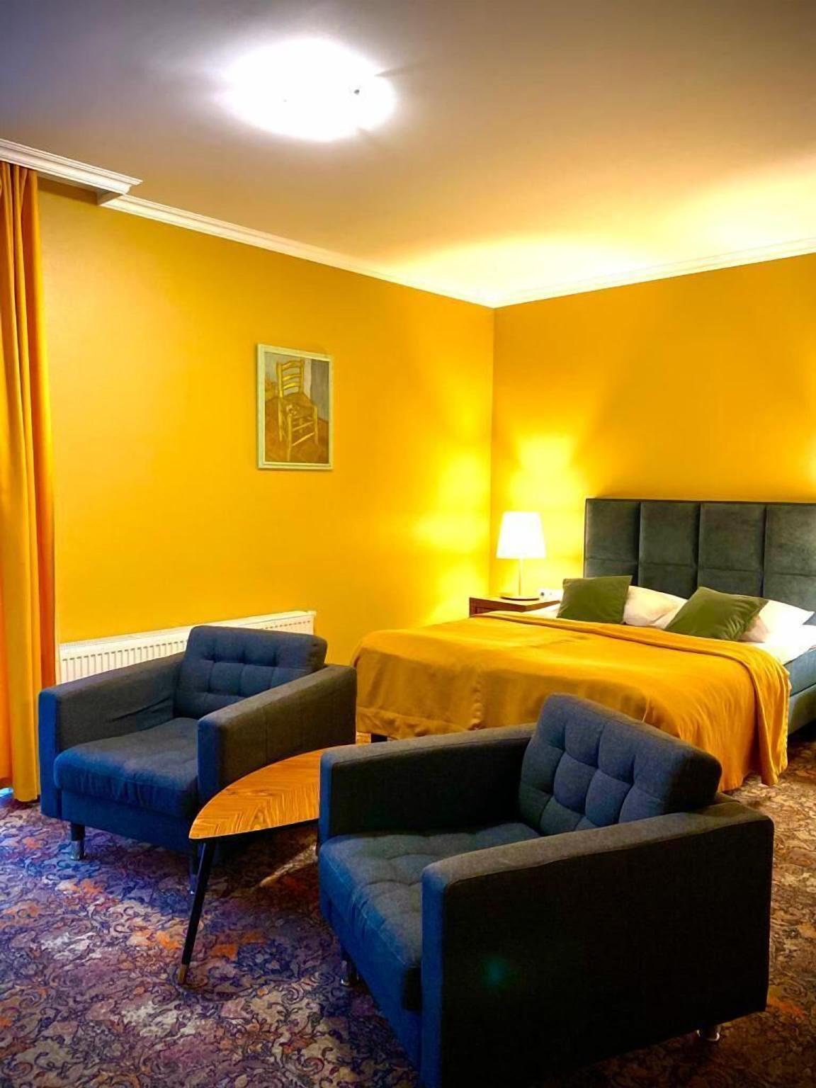 COMFORT, DOUBLE BED