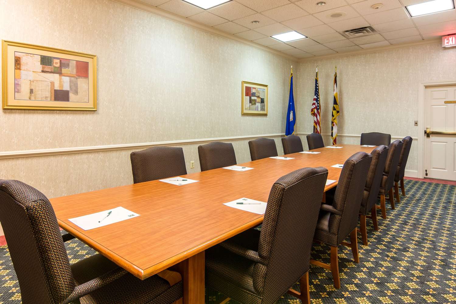 Quality Inn Near Joint Base Andrews-Washington Area 32/36