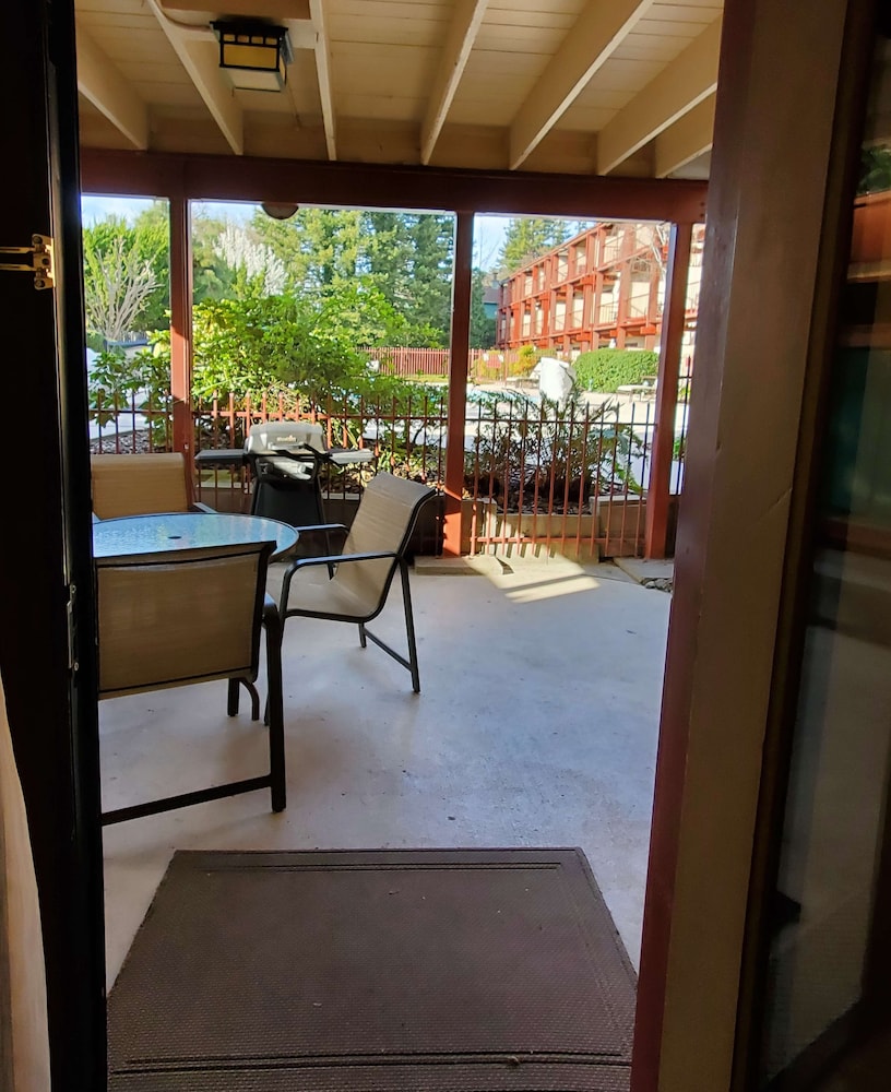 Best Western Plus Humboldt House Inn 30/44
