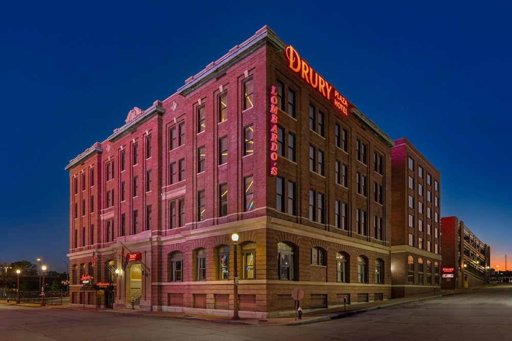 Drury Inn & Suites St. Louis Union Station 4/45
