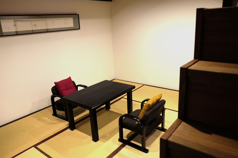 Toshiharu Ryokan 34/50