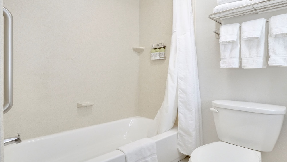 غرفة قياسية بسريرين كوين، Holiday Inn Express Suites Portland 2/2