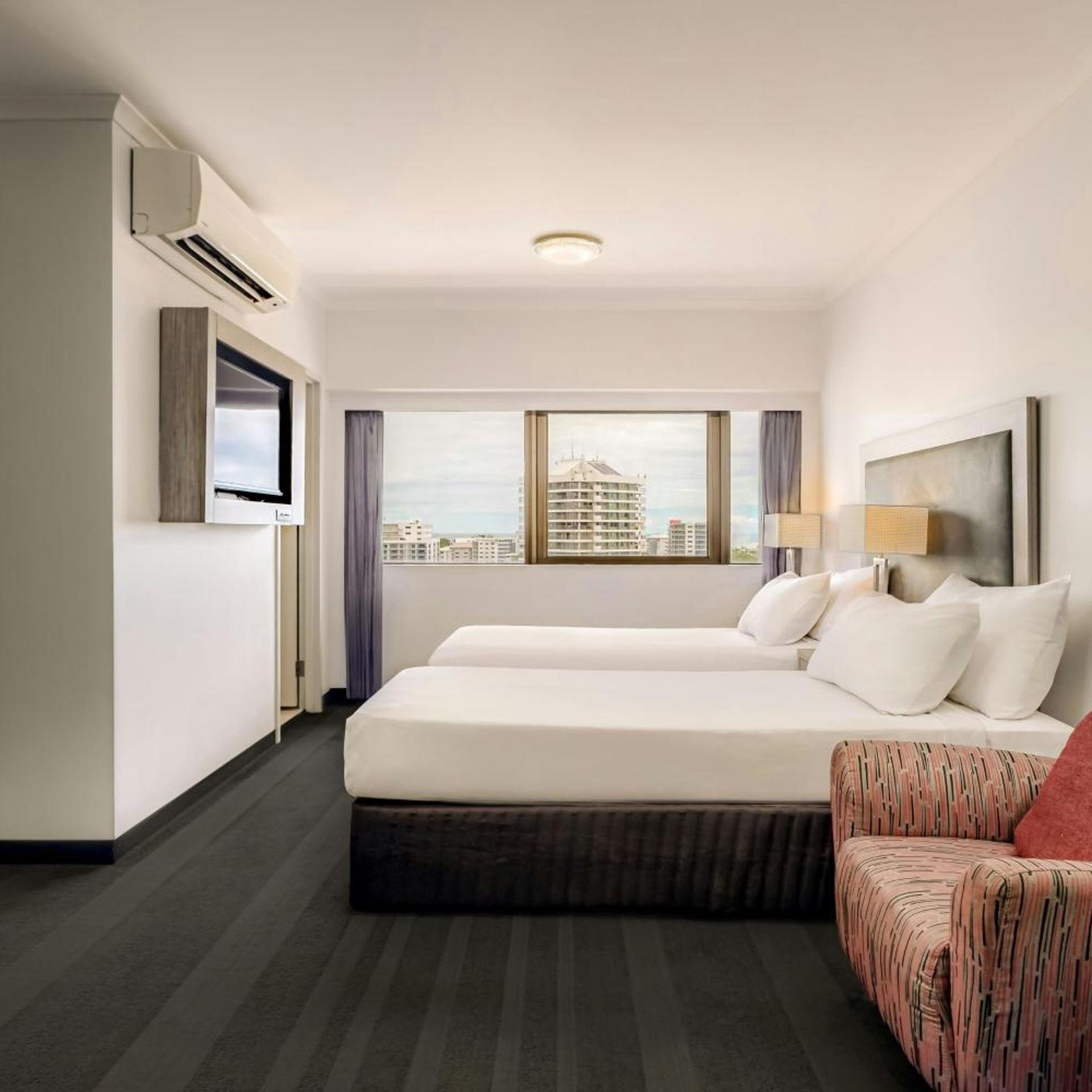 Standard, Single Bed, City View