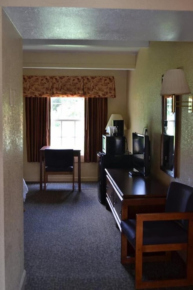 Americas Best Value Inn Smithfield 16/20