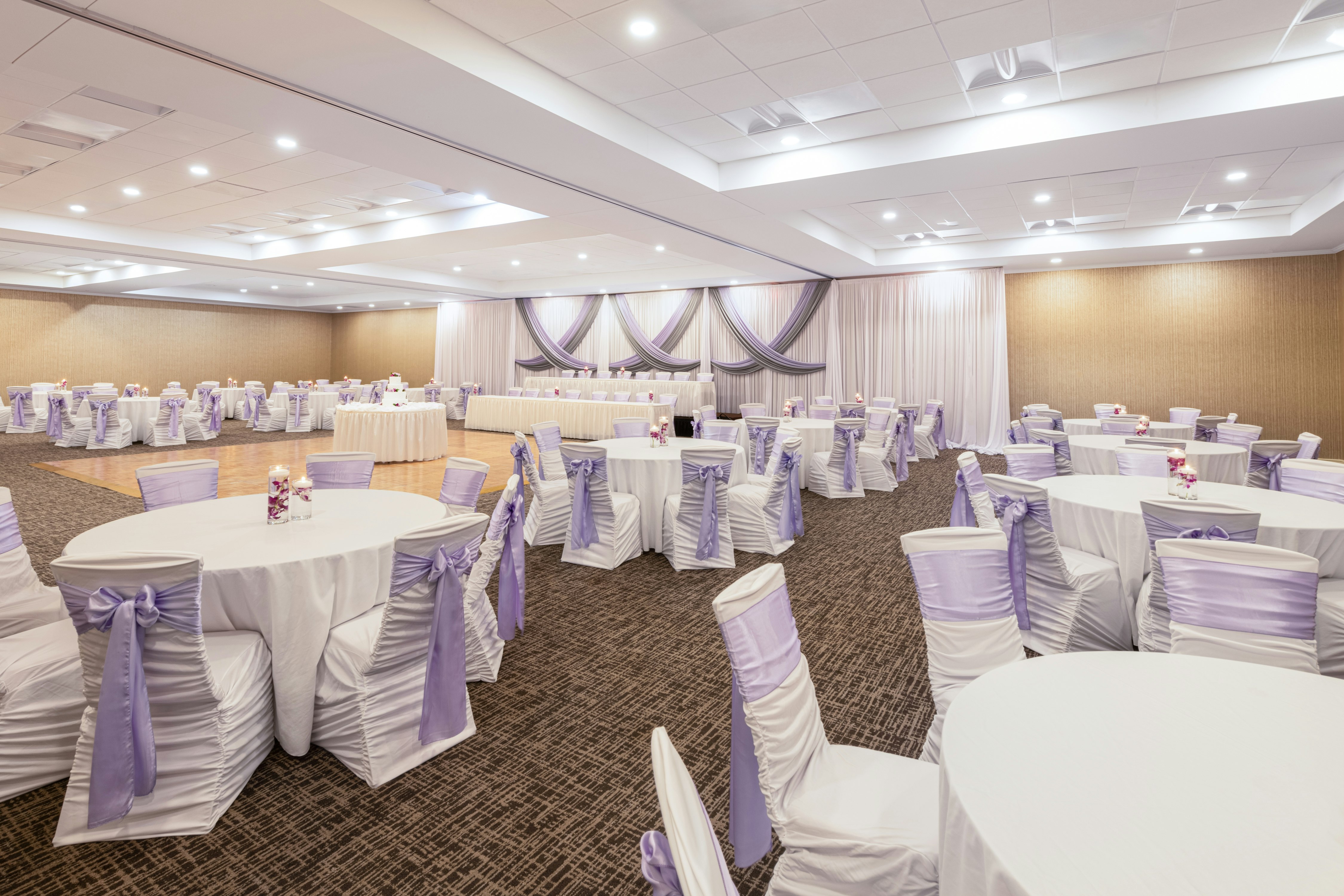 Hilton Garden Inn St. Charles 40/48