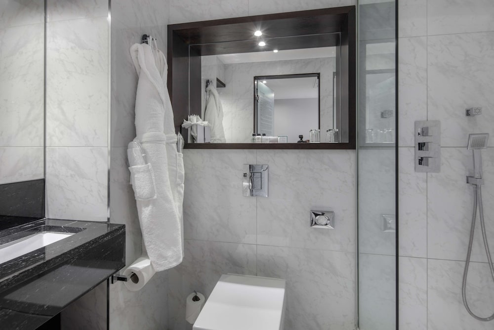 Doubletree By Hilton London Greenwich 24/82