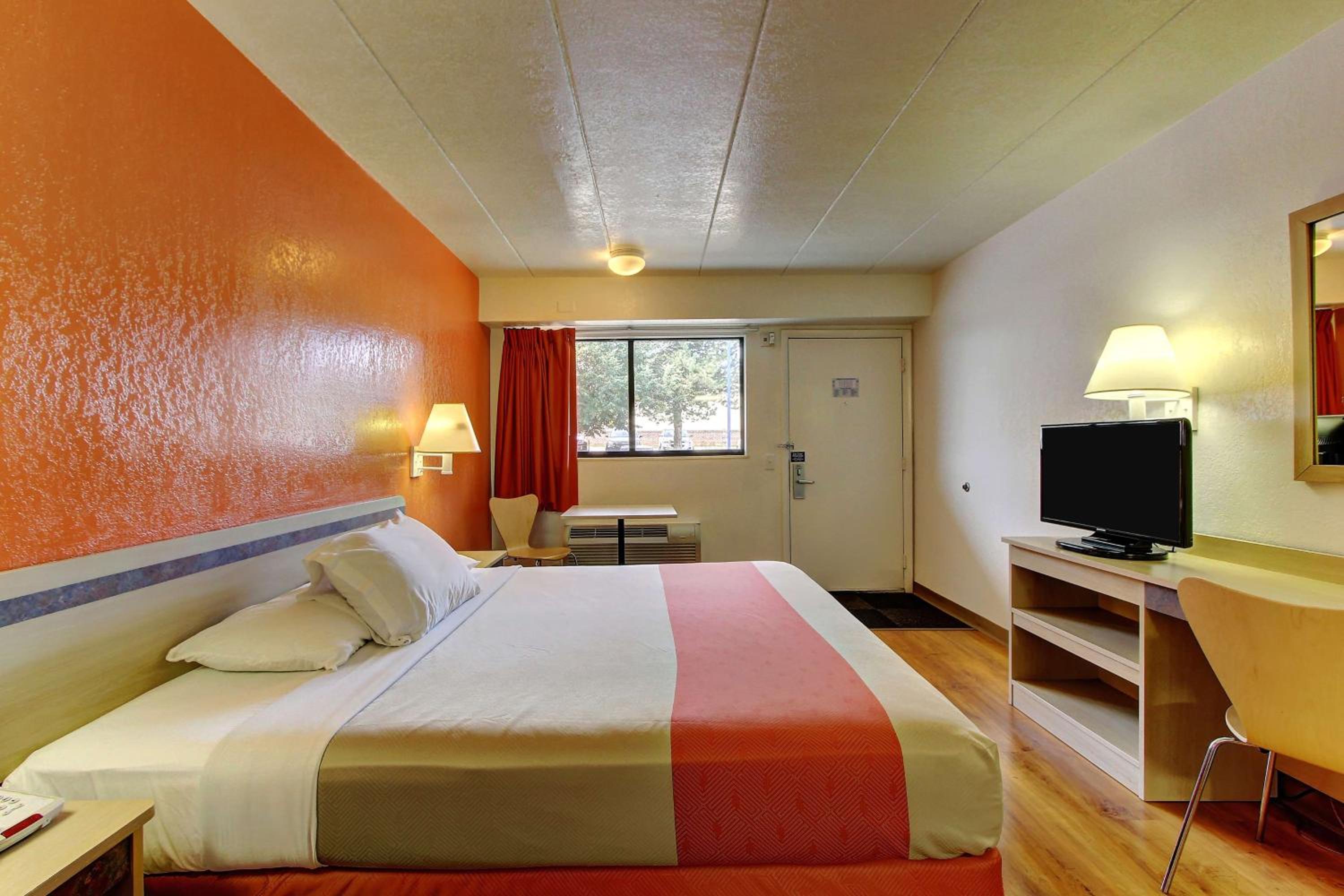 غرفة بسرير كينج، Motel6 York, PA 5/10