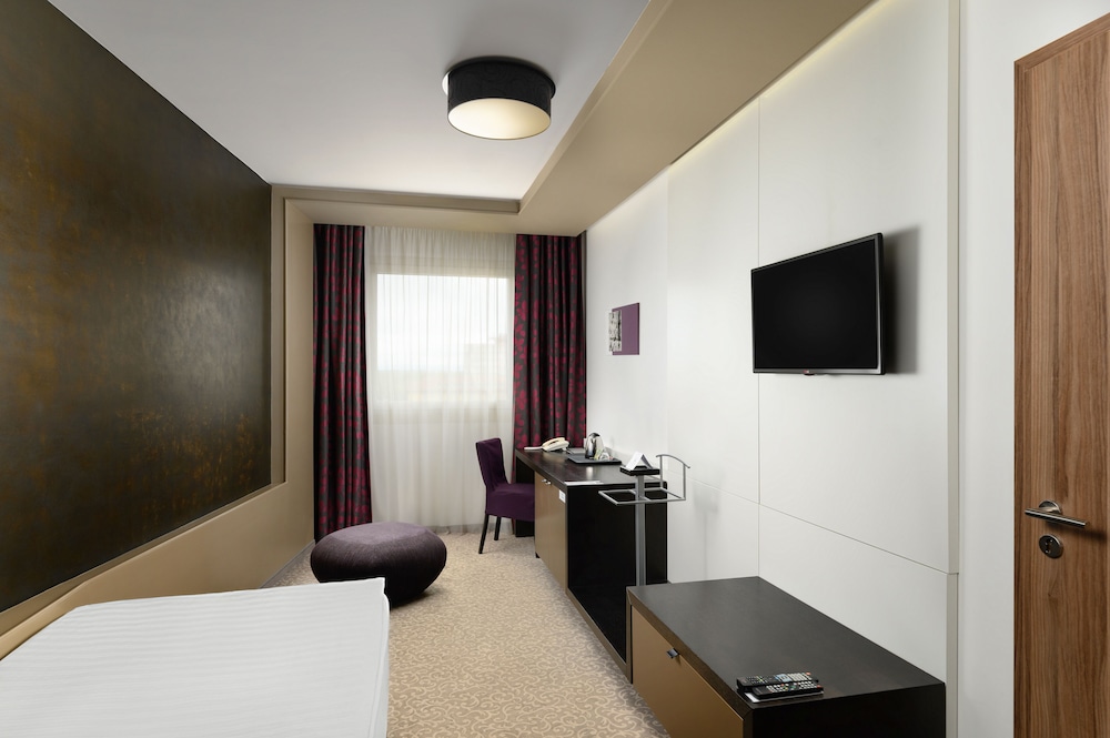 Corso Hotel Pecs 11/29