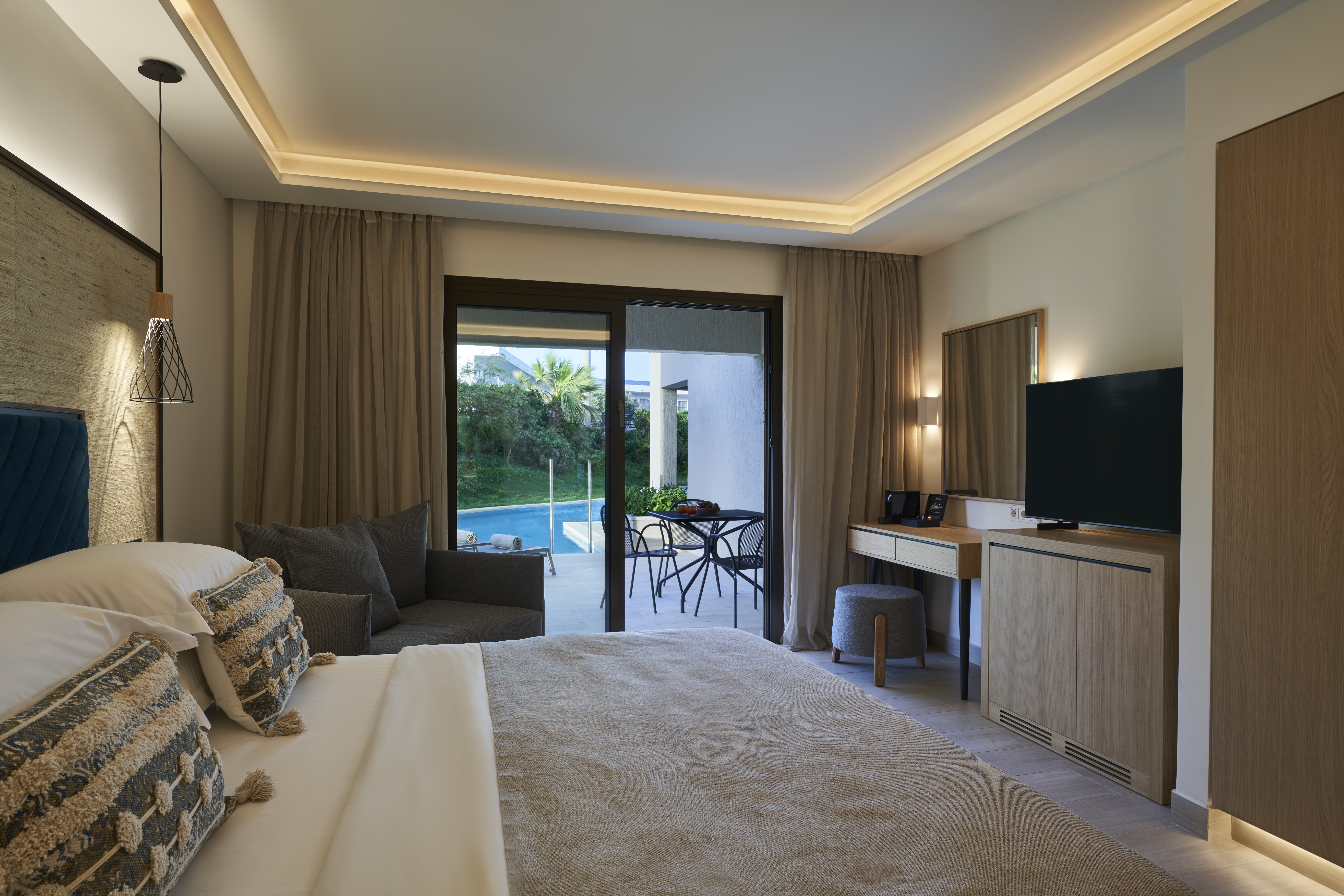 Swim Up, Premium, Double Bed, Inland View