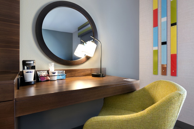 Hampton Inn & Suites Marina 16/39