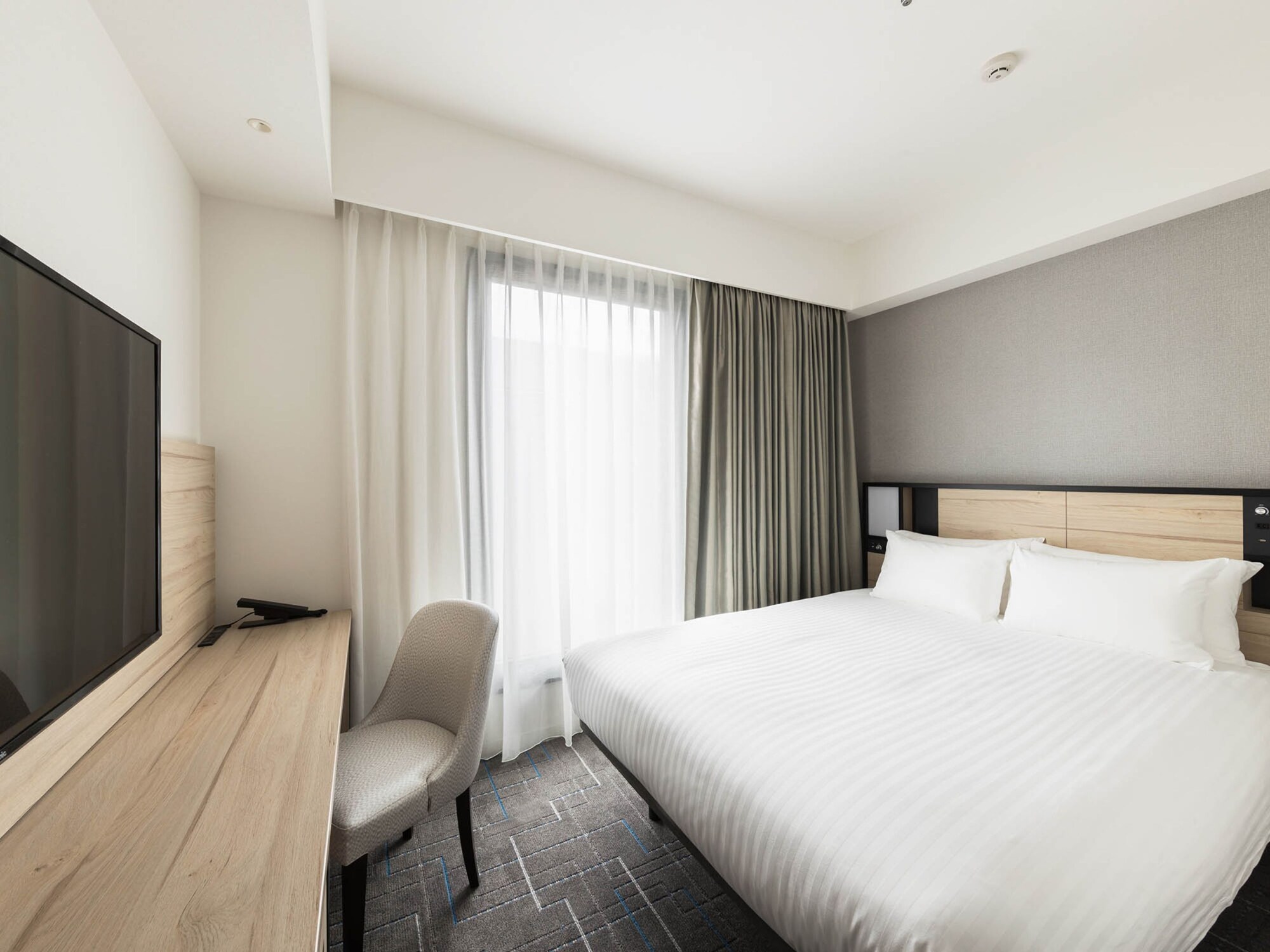 SUPERIOR, DOUBLE BED