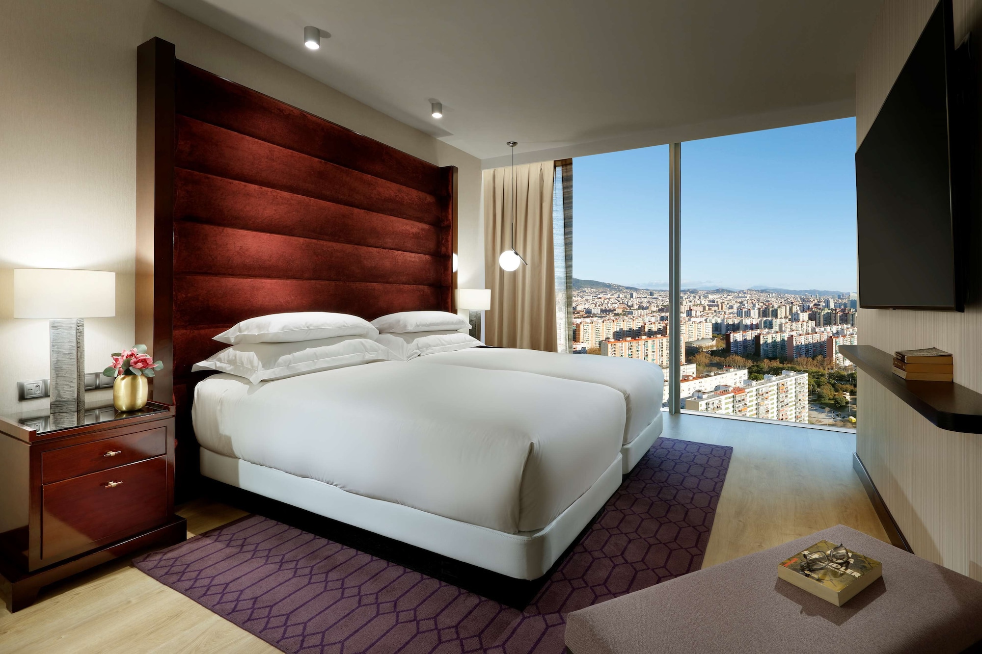Regency, Executive, Suite, Twin Beds, Sofa