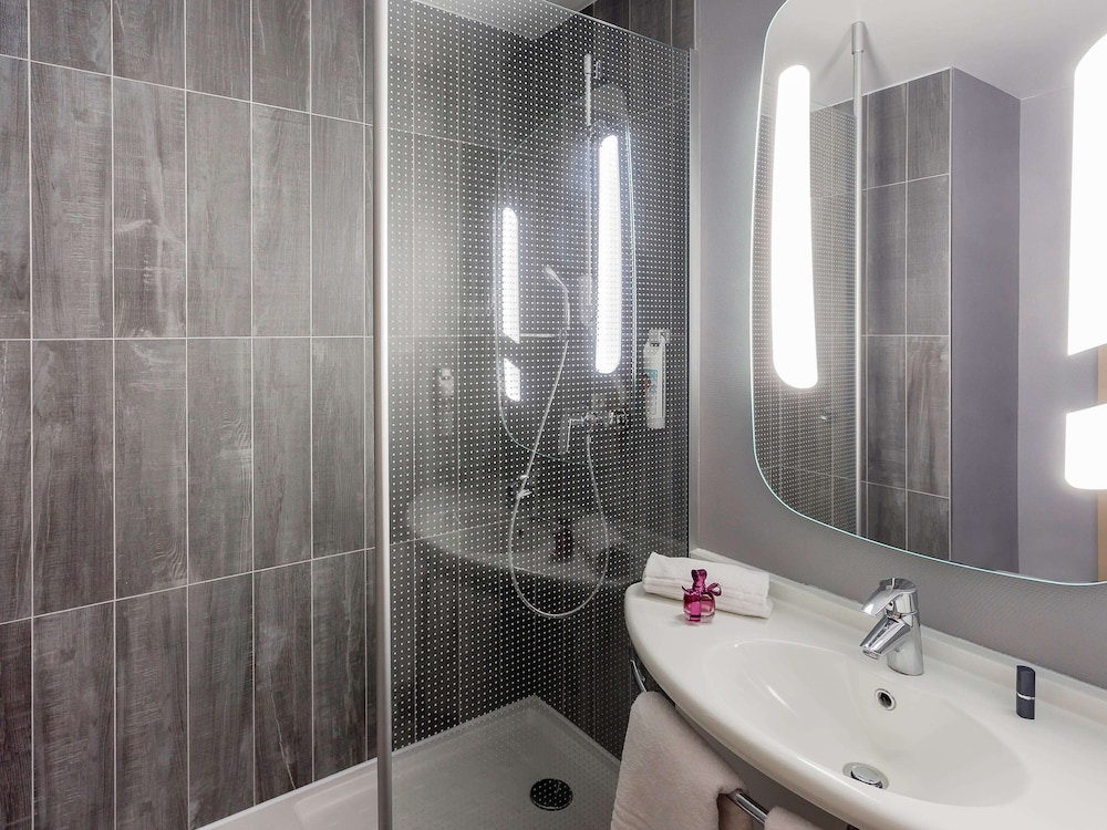 Ibis Bourges 68/70