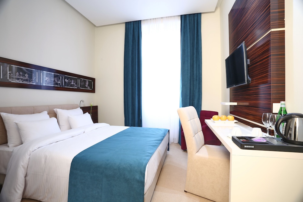 HOTEL THEATER BELGRADE 15/49