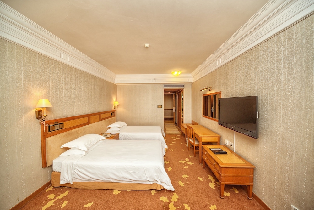 Silverland Hotel 7/37