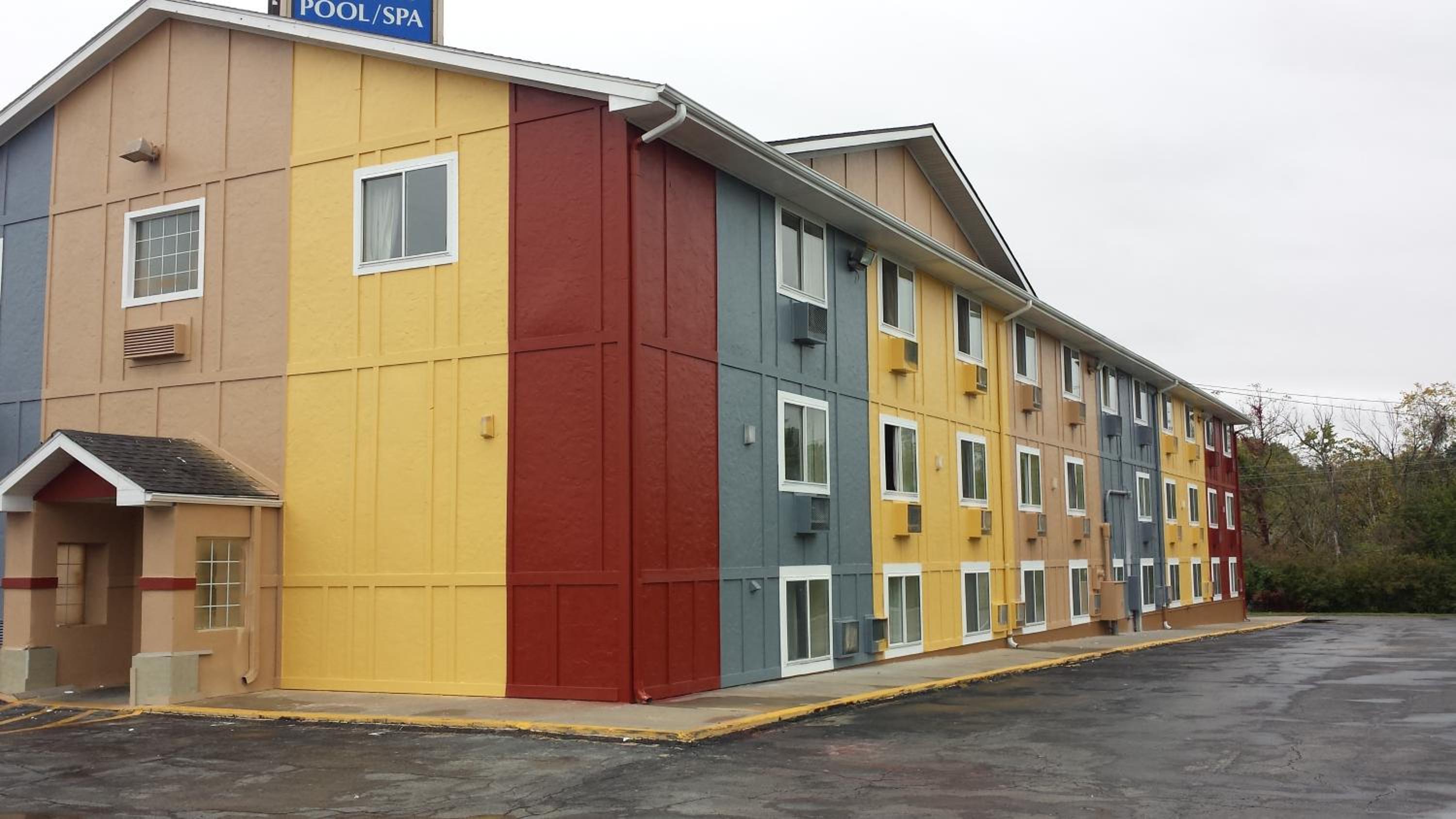 Americas Stay Inn - Leavenworth 8/30